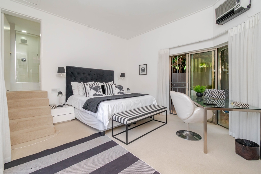 To Let 3 Bedroom Property for Rent in Tamboerskloof Western Cape